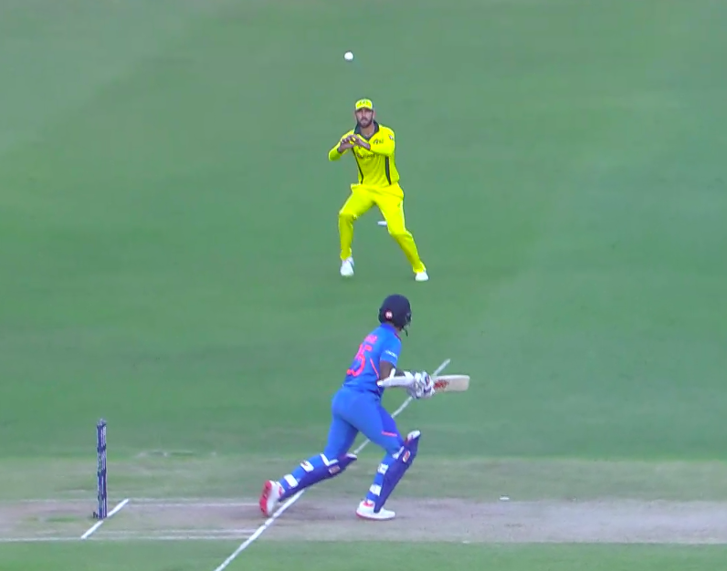 India Vs Australia 1st ODI – India loose early wicket of Shikhar Dhawan