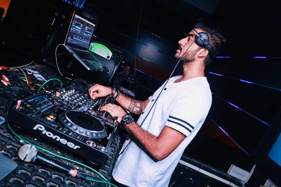 King of Bollywood remixes :- DJ BURNER