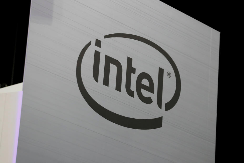 Intel chip defer powers move to utilizing increasingly outside manufacturing plants, shares drop