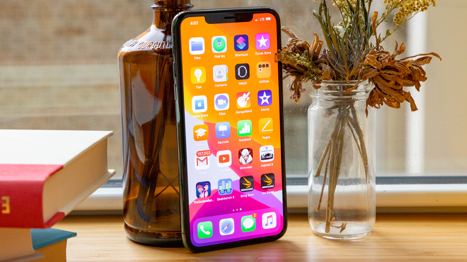 Apple supposedly utilizing less expensive iPhone battery parts to balance 5G cost