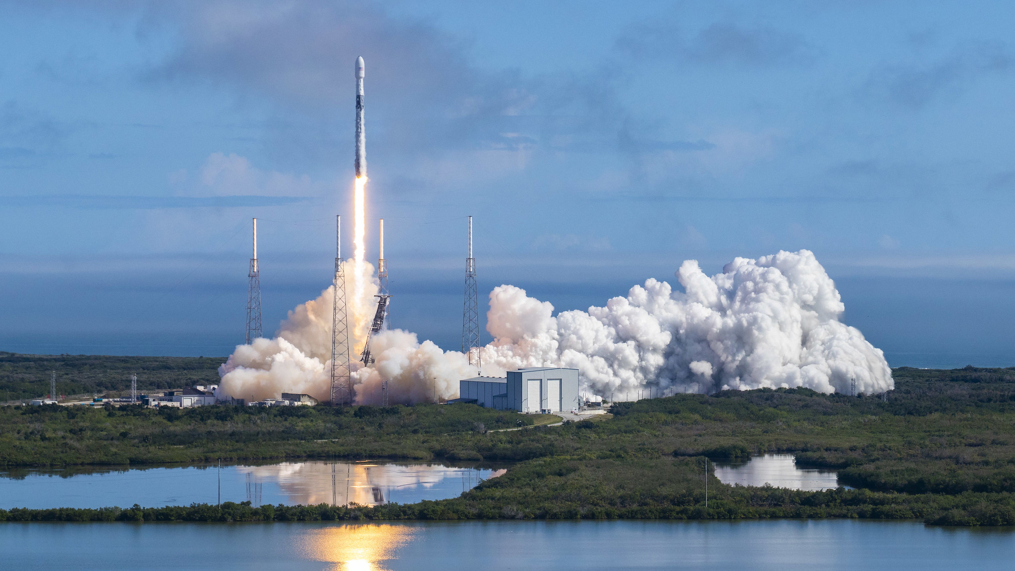 SpaceX delays next Starlink satellite armada dispatch because of rocket ‘recuperation issue’