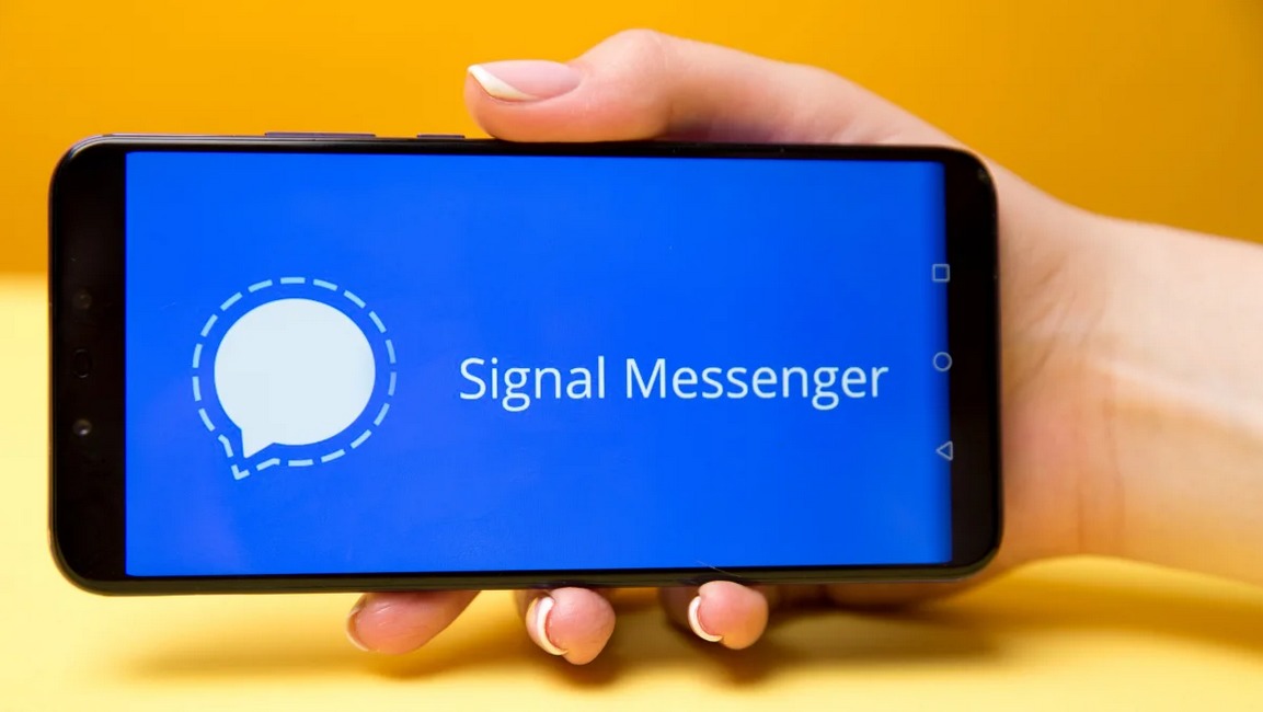 What is Signal? The fundamentals of the more secure messaging app.