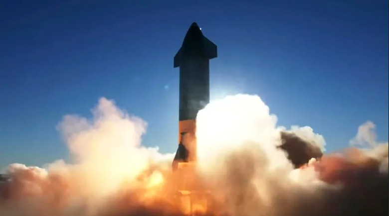 SpaceX launches and lands SN10 Starship prototype, but then detonate