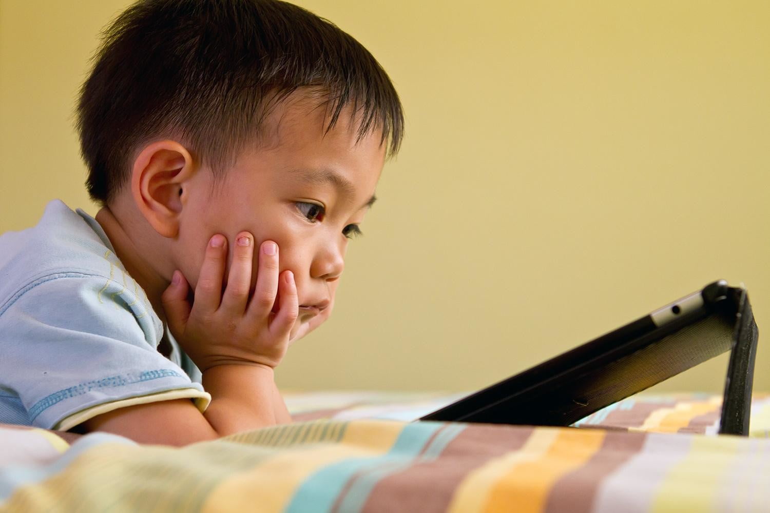 How To Cope With Kids’ Increased Screen Time During the Pandemic