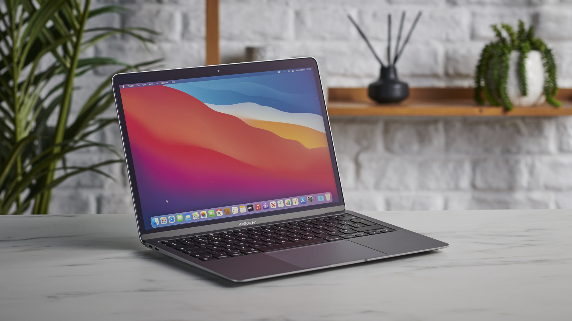 The macOS 11.3 update adds an enormous security patch and new emoji