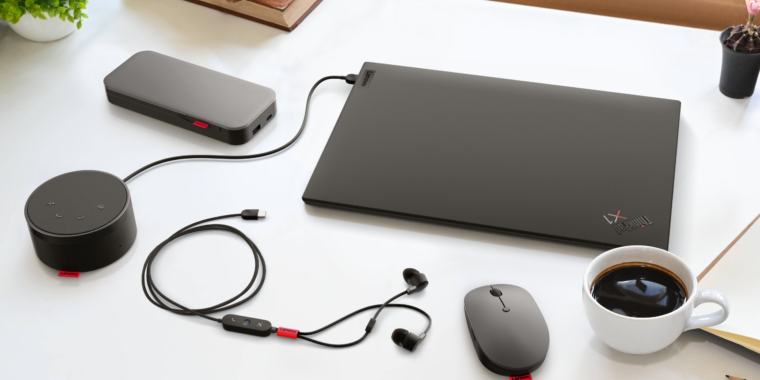 Lenovo’s new ‘Go’ travel mouse does wireless charging