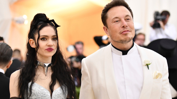 Elon Musk’s girlfriend Grimes hospitalized because of panic attack after day ‘SNL’ debut
