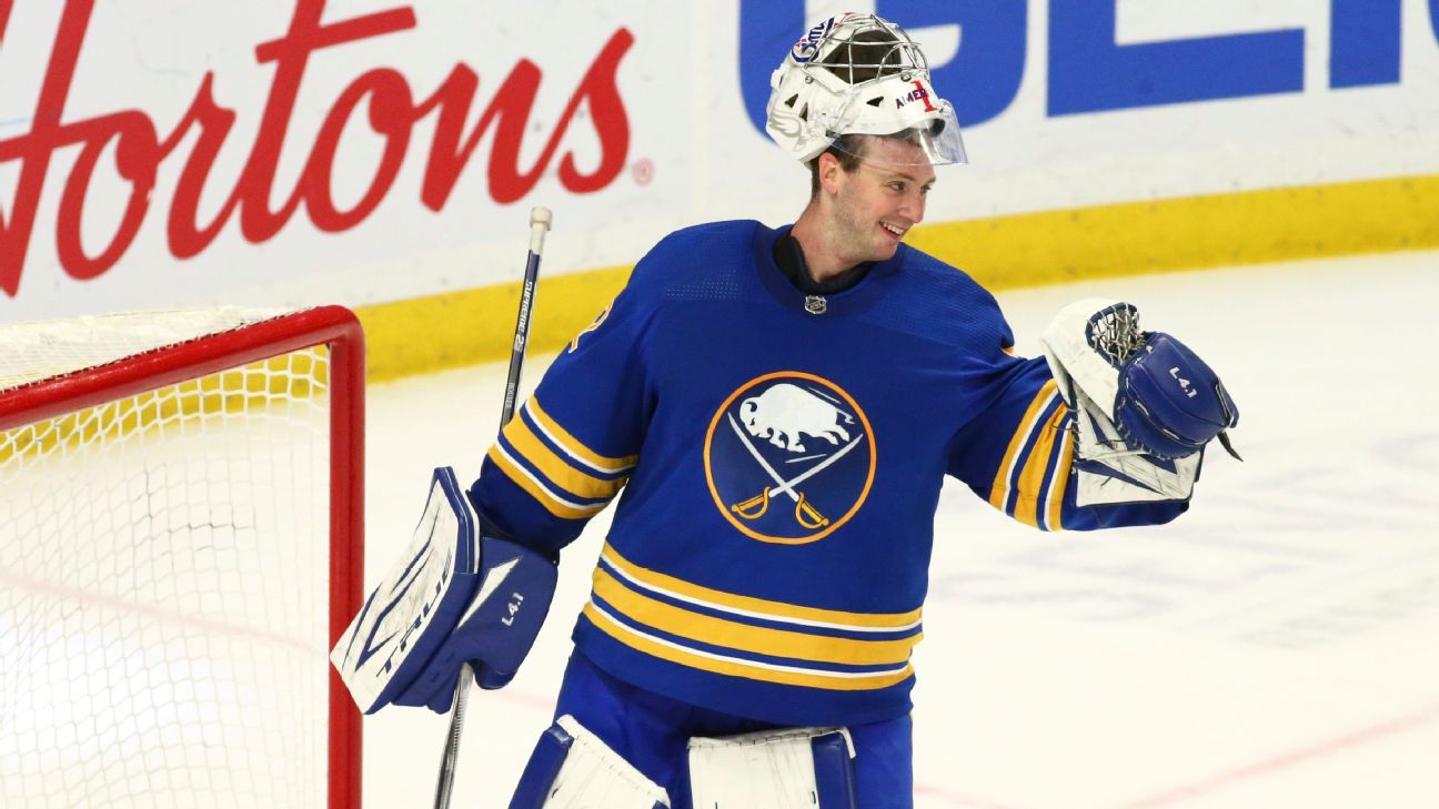 Michael Houser wins NHL debut with Buffalo Sabres, at age 28