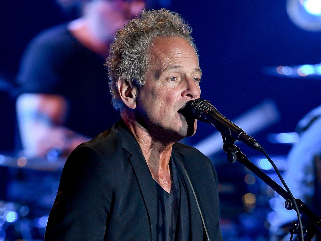 Lindsey Buckingham declares U.S. tour and 1st solo album in 10 years