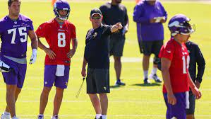 Vikings Have Raise-And-Down Day in 1st Practice with Broncos 5 Monitoring