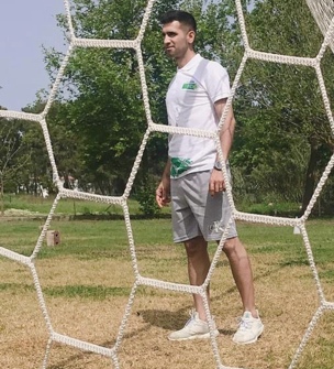 The professional difference considering between futsal and football in view of Majid Kalhori , Iranian futsal legionnaire