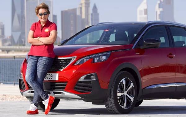 Find Out About First Iranian  Lady Car Reviewer Mehrnoosh Carholic And Her Career