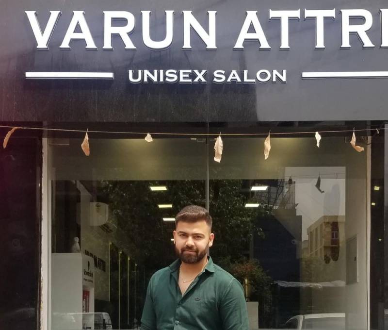 Creating new rules and breaking stereotypes in the salon world, enter Varun Attri, an incredible hairstylist-entrepreneur.