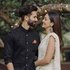 Mira Rajput and Shahid Kapoor dance at Mira’s parents’ wedding anniversary; watch.