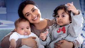 Review of Rani’s squeaky ode to motherhood, Mrs. Chatterjee vs. Norway!