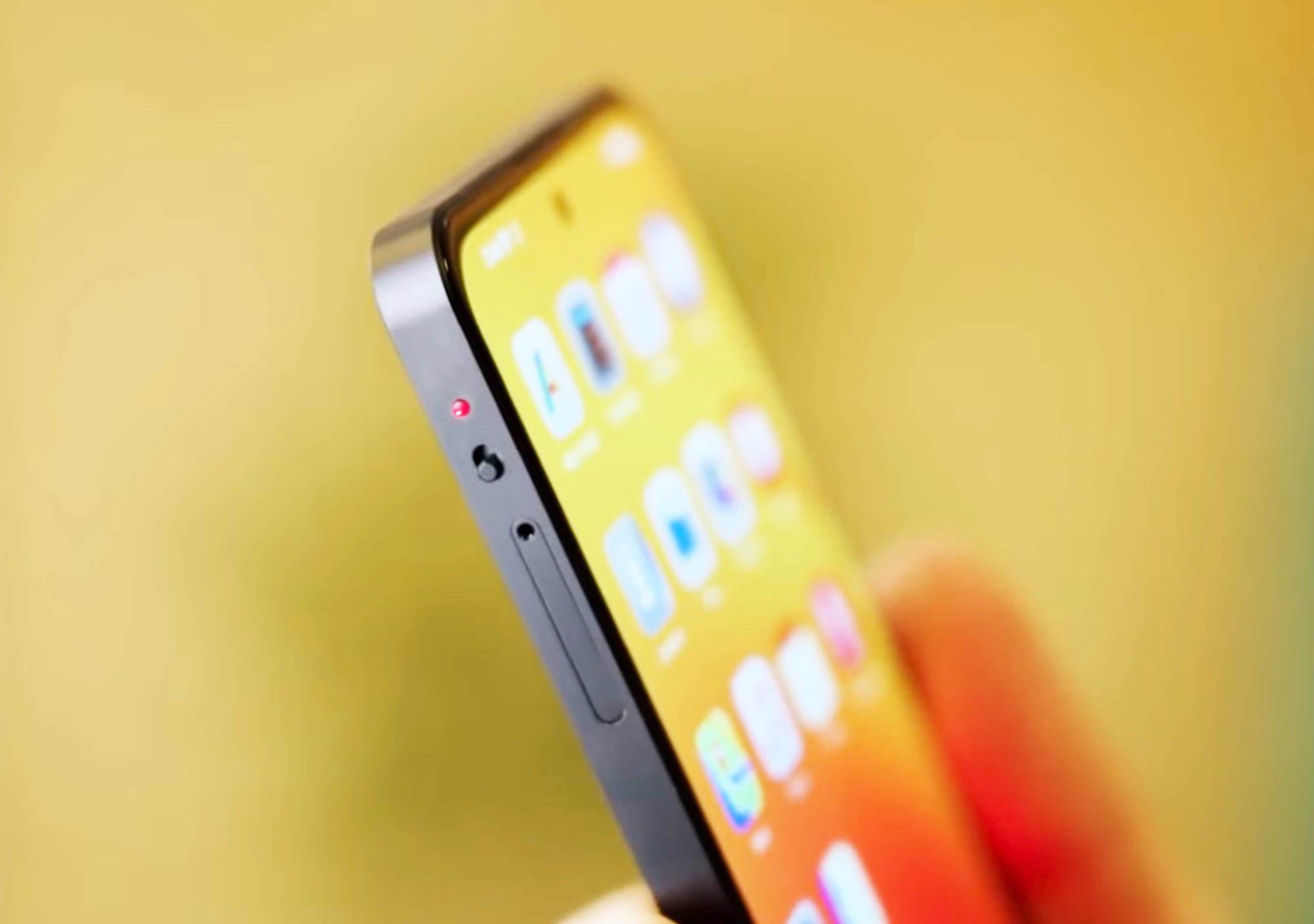Potentially The First Phone With An Integrated Privacy Switch Is The Crowdfunded Murena 2.