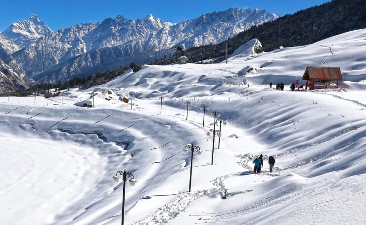 Uttarakhand’s Hill Stations to Visit for a Magical Snowfall