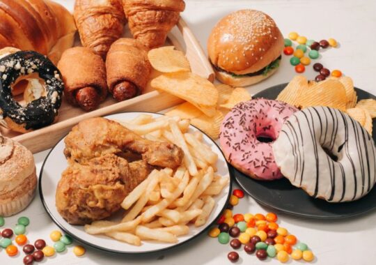 Here’s What to Eat in Instead of Ultra-Processed Foods After Another Study Connects Them to Cancer