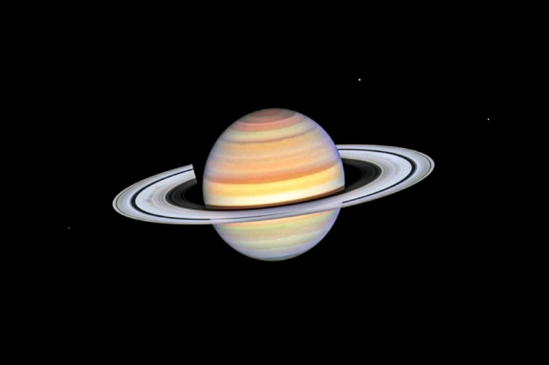 Saturn’s Seasonal Wonder: Ring Spoke Phenomenon Revealed by Hubble’s Ultra-Sharp Vision