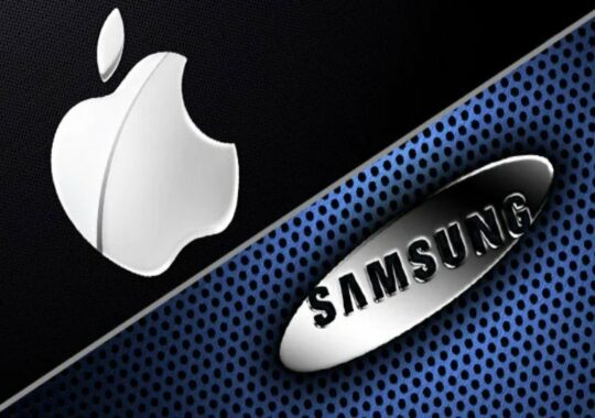 Apple surpasses Samsung to become the leading smartphone vendor globally