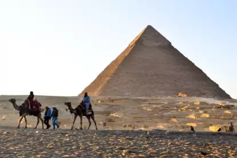 Egypt’s archaeologists set out to rebuild the outside of the tiniest pyramid at Giza