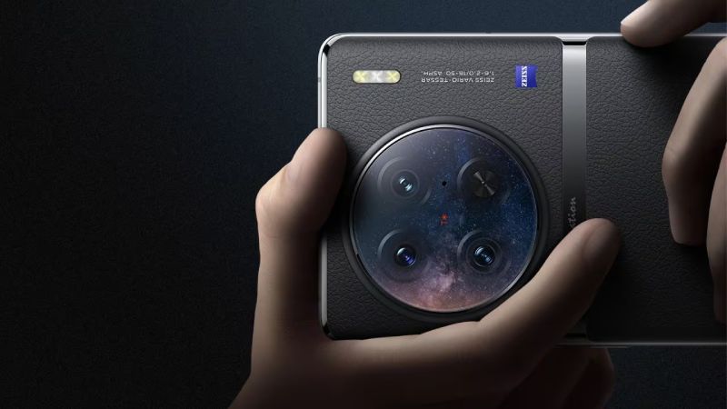 Expert-Grade Quad-Lens Smartphones