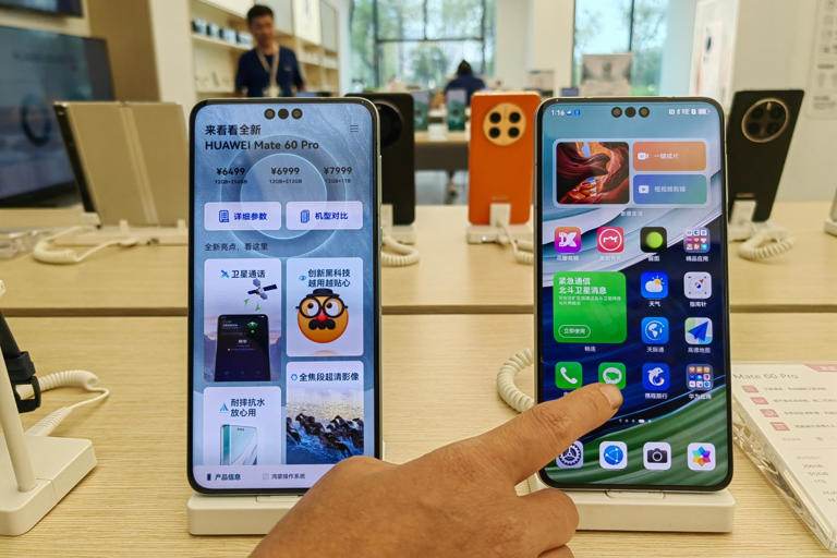 In 2023, the smartphone market in China recovers due to heightened competition and Huawei’s impressive resurgence in the 5G handset segment