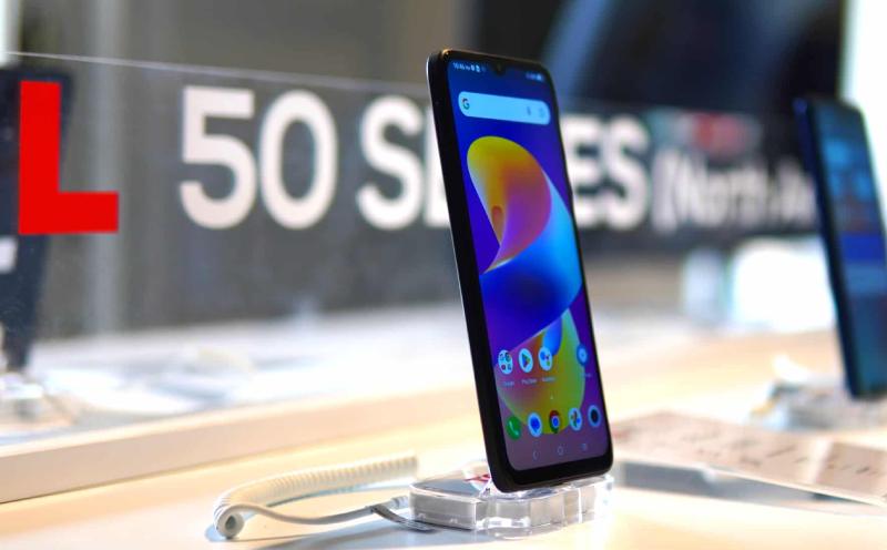 MWC 2024, TCL Unveiled its New 50 Series Smartphones