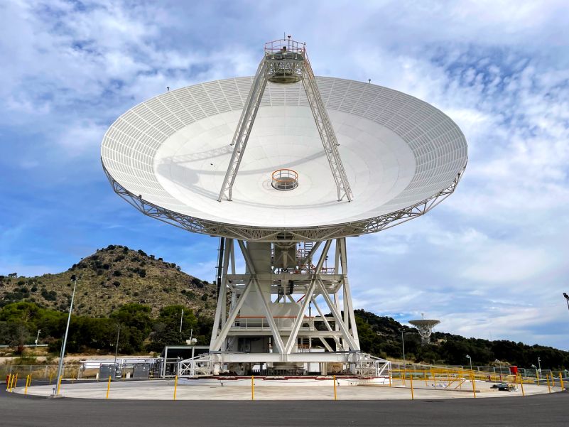 NASA Uses One Dish To Communicate With Spacecraft Via Both Radio And Laser Technology