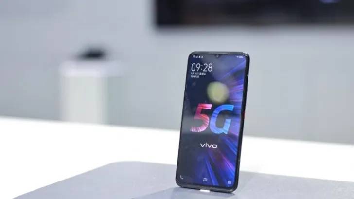 Vivo Unveils a 5G Smartphone with Dual Displays and 120W Rapid Charging