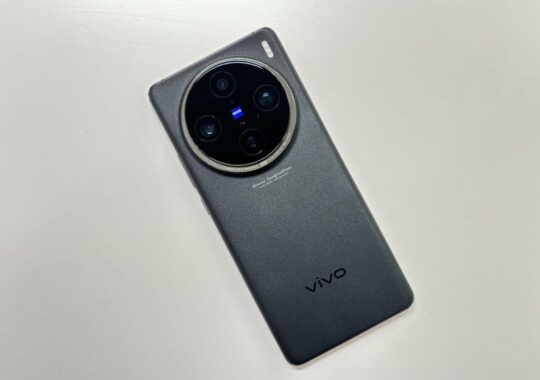 Vivo X100s are Expected to come with a 100W Charger and a Dimensity 9300+ Chipset