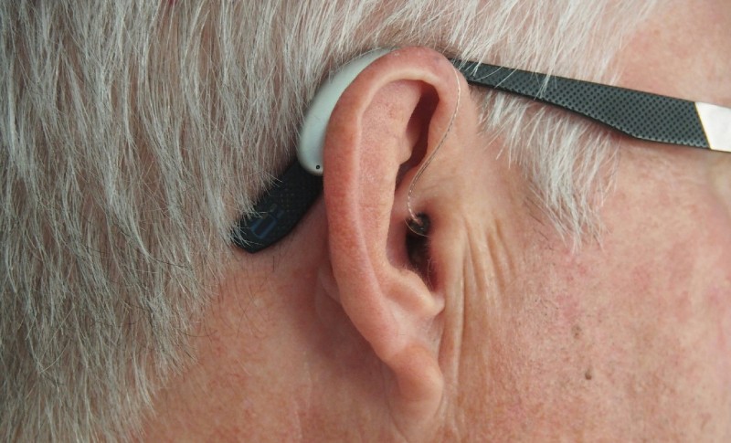 Audien Atom Hearing Aid Review 2024 – The Most Recommended Choice Of Audiologists For Seniors