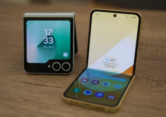 Two Well-known Email Programs Will Be Supported by Samsung’s Galaxy Z Flip 6 Cover Display